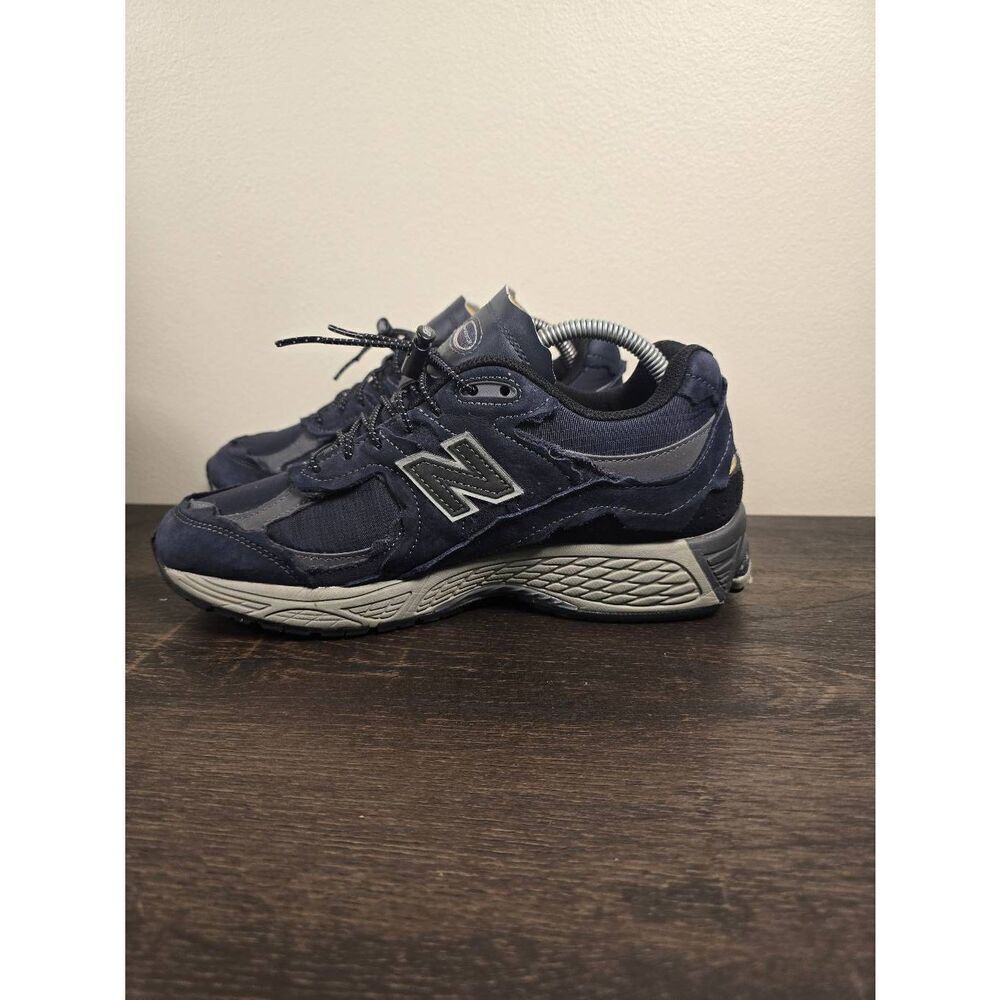 New Balance 2002R M2002RDO Women's Running Shoes Size 9 Blue Men's Size 7.5